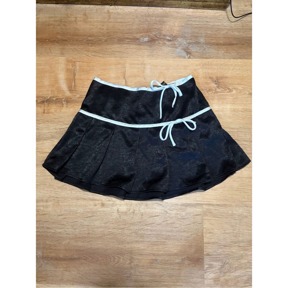 Forever 21 Black Circle Skater Skirt with White Bow Trim